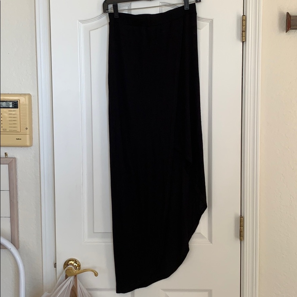 BCBG maxi black skirt hi low hem.